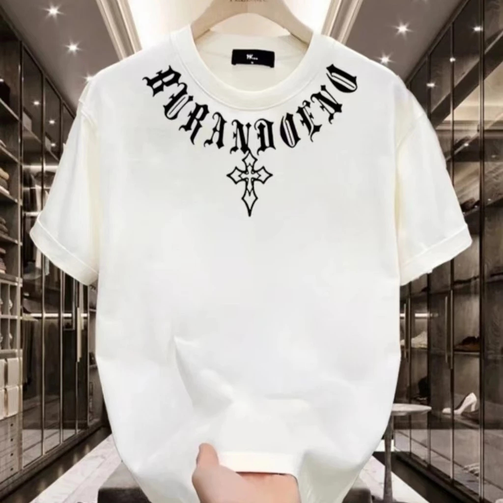 【ท้องถิ่น】เสื้อยืดเรียบง่ายผู้ชาย สไตล์ใหม่อินเทรนด์ฤดูร้อน ขนาดหลวมสำหรับชายหนุ่มและเด็กชาย