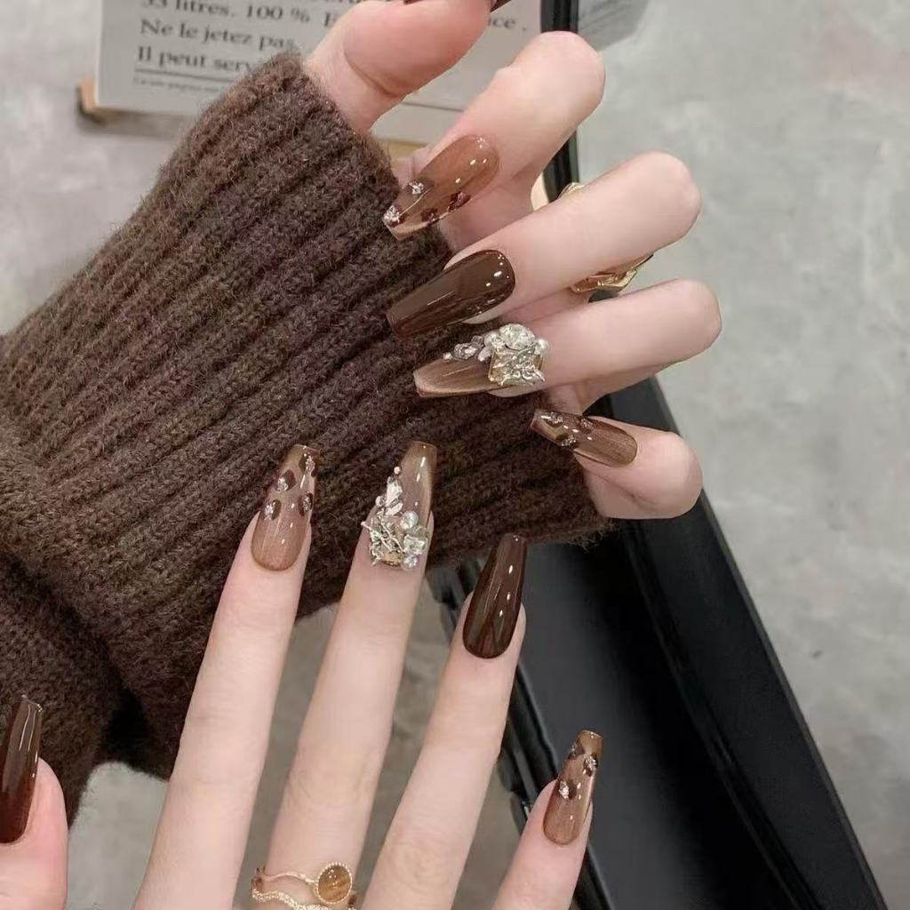 สีส้มอเมริกันย้อนยุคสีน้ําตาลเข้มมือทําสวมใส่เล็บกลางความยาวฤดูใบไม้ร่วงฤดูหนาวระดับไฮเอนด์เสือดาวพิมพ์เล็บฝรั่งเศสสูทปีใหม่
