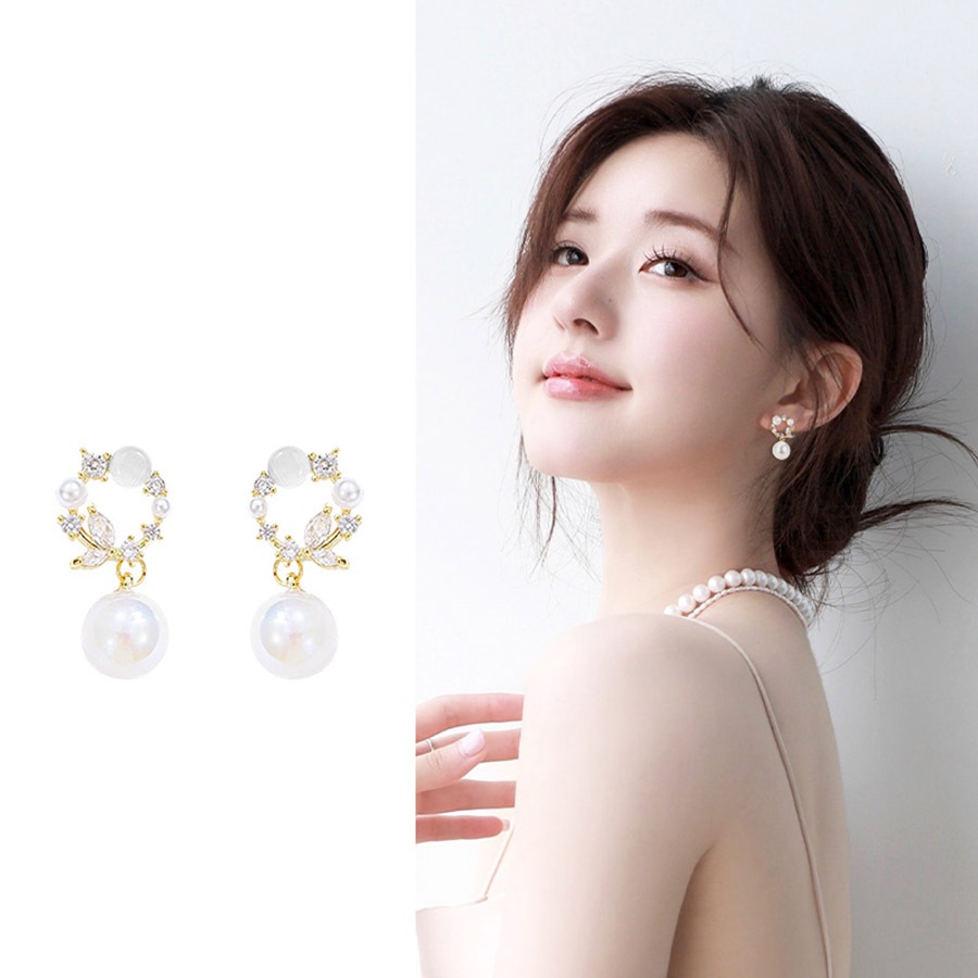 ต่างหูไข่มุกดีไซน์พิเศษ หรูหราในสไตล์ใหม่