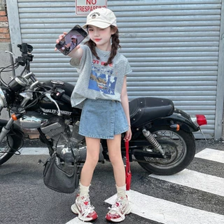 honeywears⚡พร้อมส่ง⚡กระโปรงกางเกงยีนส์เด็ก กงงยีนส์ขาสั้นอินเทรนด์ ผ้านิ่ม เอวยางยืด แฟชั่นเด็กผู้หญิงสไตล์เกาหลี สวมใส่ง่ายในวันสบายๆ ไซส์ 110-160