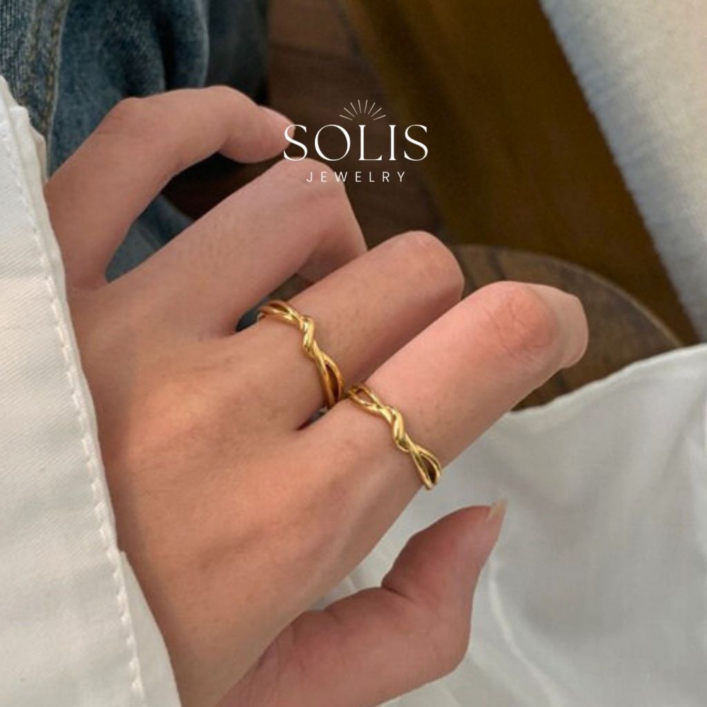 Infinity Knot Ring • กันน้ําไม่ซีดจาง Tarnish • แฟชั่นสําหรับผู้หญิงผู้ชาย RG439