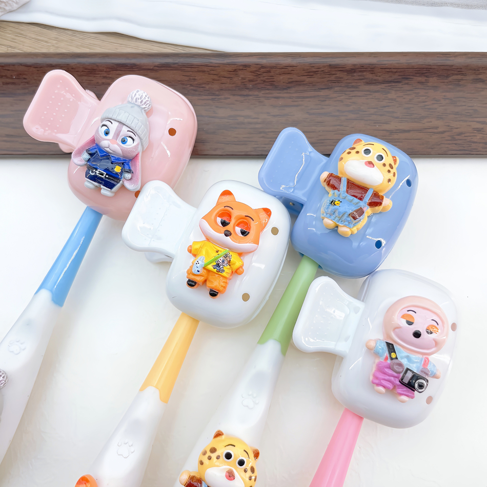 กล่องเก็บแปรงสีฟัน พกพา ลายจูดี้ นิค Zootopia ป้องกันฝุ่น สำหรับเดินทาง