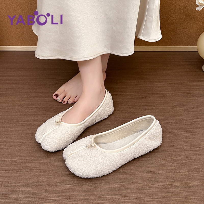 YABOLI Suede Fashion Split Toe Shoes Casual All-Match Commuter Shoes