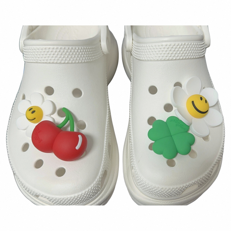 2026 ใหม่สไตล์หลุมรองเท้ารองเท้าดอกไม้สามมิติ3ง ดอกทานตะวันทิวลิปเป็ดน้อยสีเหลืองหมีน้อยเครื่องประดับ จือซิง