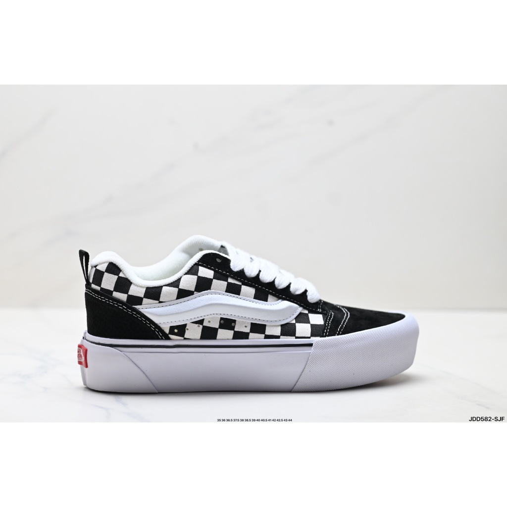 รองเท้าผ้าใบ Vans Knu-Skool