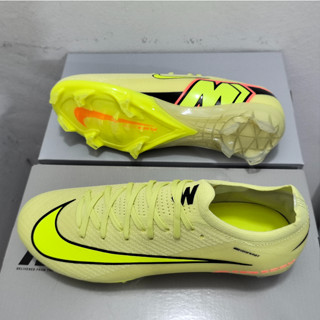 รองเท้าฟุตบอลสำหรับผู้ชาย ไซส์ 39-45 สีเหลือง ทนทานและเหมาะส…