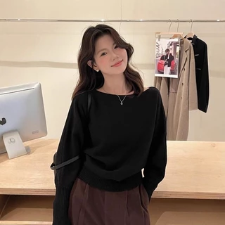 (จัดส่งในกรุงเทพฯ)ผู้หญิง เปิดไหล่ เสื้อถัก เสื้อกันหนาว สไตล์เกาหลี หลวม เสื้อกันหนาวสีทึบ