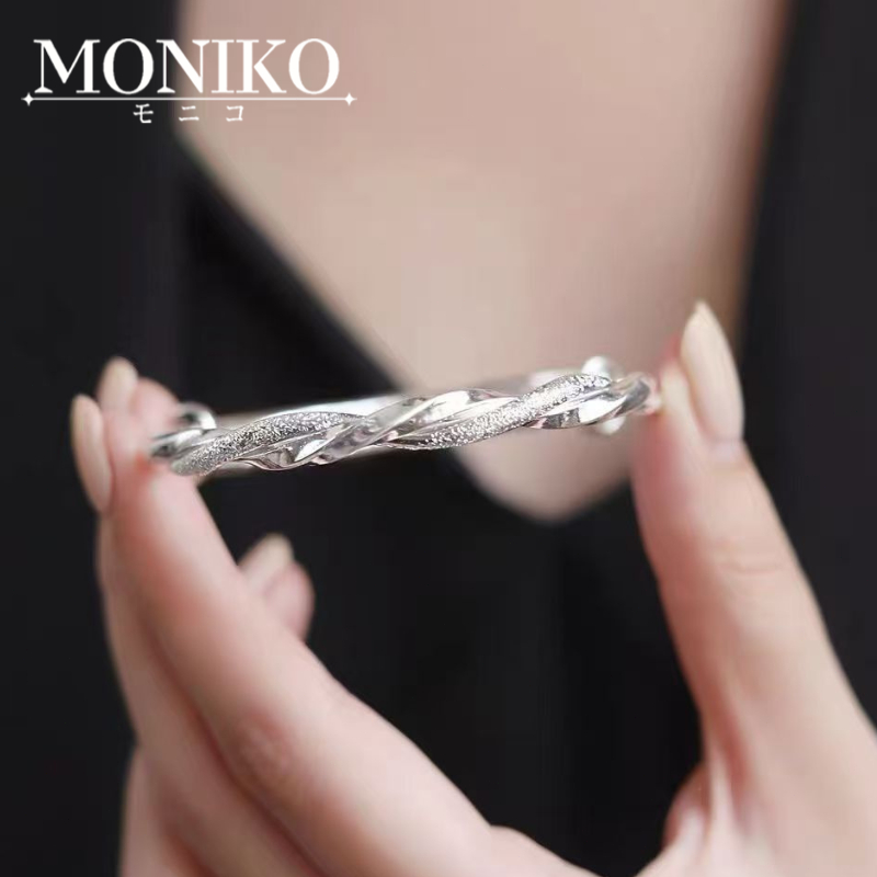 MONIKO สร้อยข้อมือโมบิอุสชุบเงิน แฟชั่นไฮเอนด์ คู่รัก