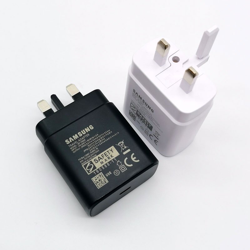 Samsung UK Plug 45W PD Charger Super Fast Charging 2.0 USB Type C Wall Adapter สําหรับ Galaxy S25 Ul