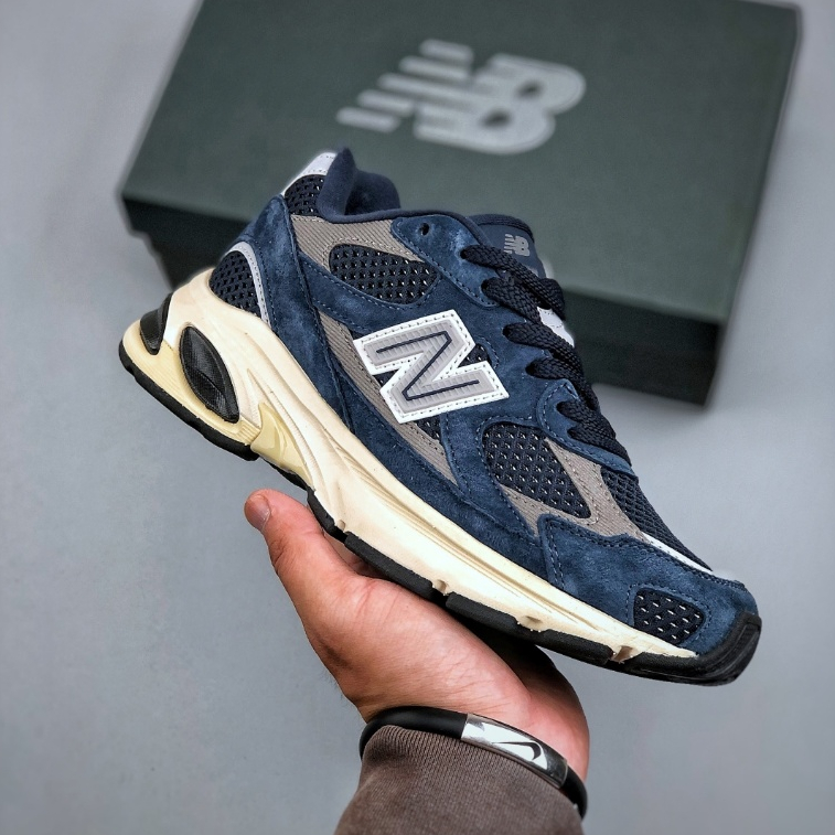 New Balance NB2010 รองเท้ากีฬาลําลองสําหรับบุรุษและสตรีสีน้ําเงินเข้ม