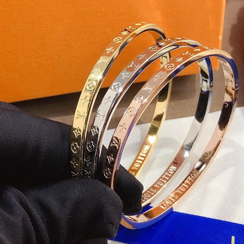 สร้อยข้อมือสแตนเลสลายดอกไม้ titanium เครื่องประดับแฟชั่นสำหรับทั้งผู้ชายและผู้หญิง