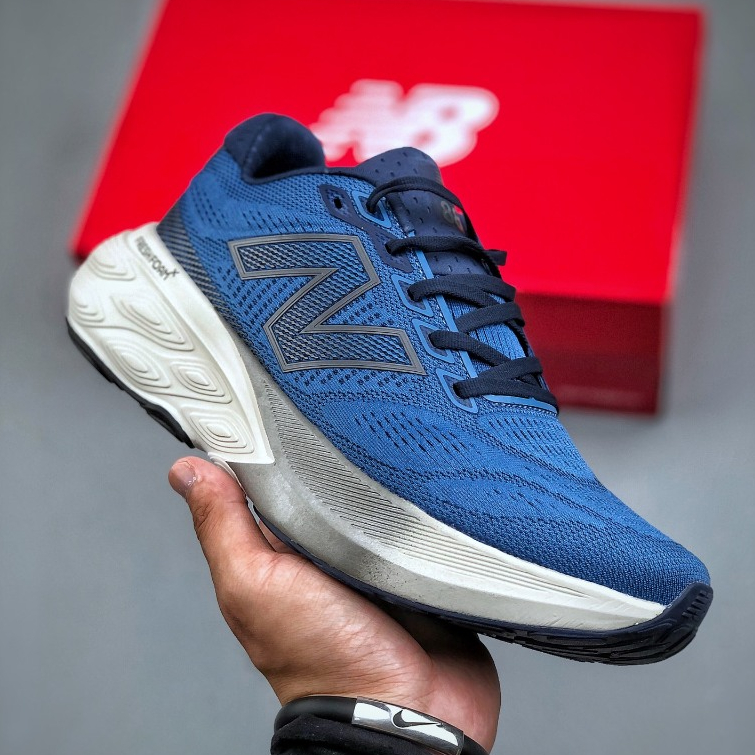 New Balance NB880A15 รองเท้ากีฬาสําหรับบุรุษและสตรีรองเท้าวิ่งสีน้ําเงิน