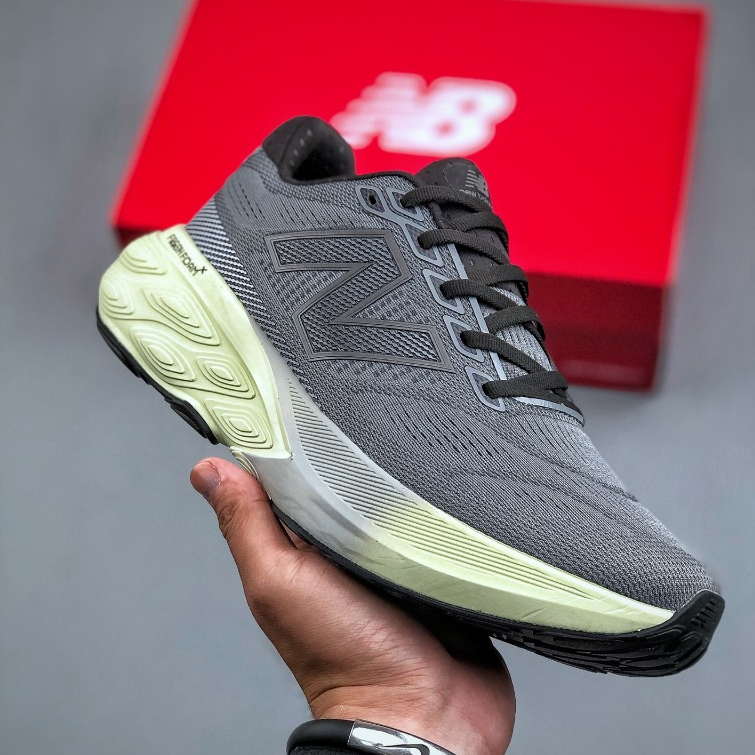 New Balance NB880 รองเท้ากีฬาสําหรับบุรุษและสตรีรองเท้าวิ่งสีเทา