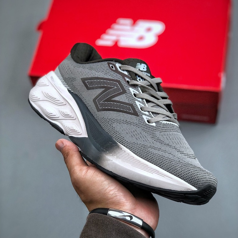 New Balance NB880M15 รองเท้ากีฬาสําหรับบุรุษและสตรีรองเท้าวิ่งสีเทา