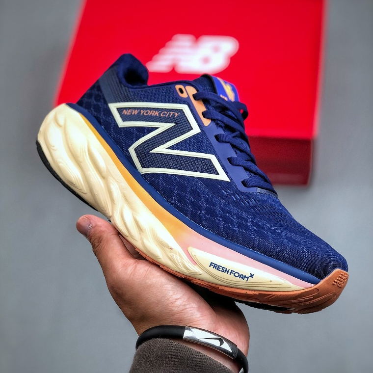 New Balance NB Fresh Foam Evoz v2 รองเท้ากีฬาสําหรับบุรุษและสตรีรองเท้าวิ่งสีน้ําเงิน