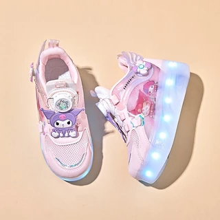 5-9 ปี รองเท้าฮีลี่เด็ก 4 ล้อ มีไฟ LED บนรองเท้า Roller Shoes Double-W Heels สามารถถอดล้อได้ กลายเป็นรองเท้าเดินทั่วไป สวมใส่ง่าย กันลื่น ระบายอากาศดี ขนาด 30-34
