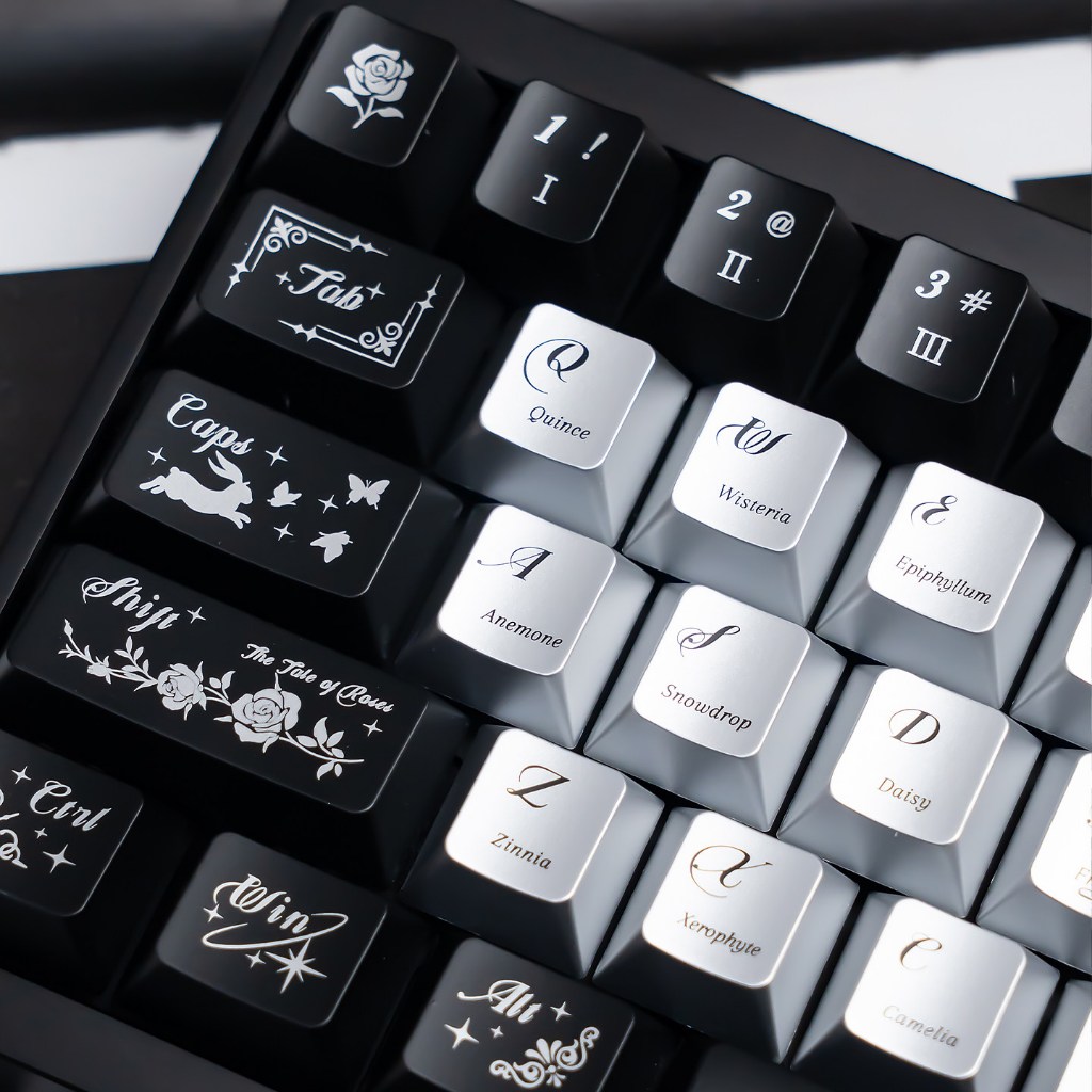 URE Night Butterfly Keycaps โปรไฟล์เชอร์รี่สีเมทัลลิคเคลือบเงาสีดําเงิน Elegant Keycap สําหรับคีย์บอร์ดแบบกลไก
