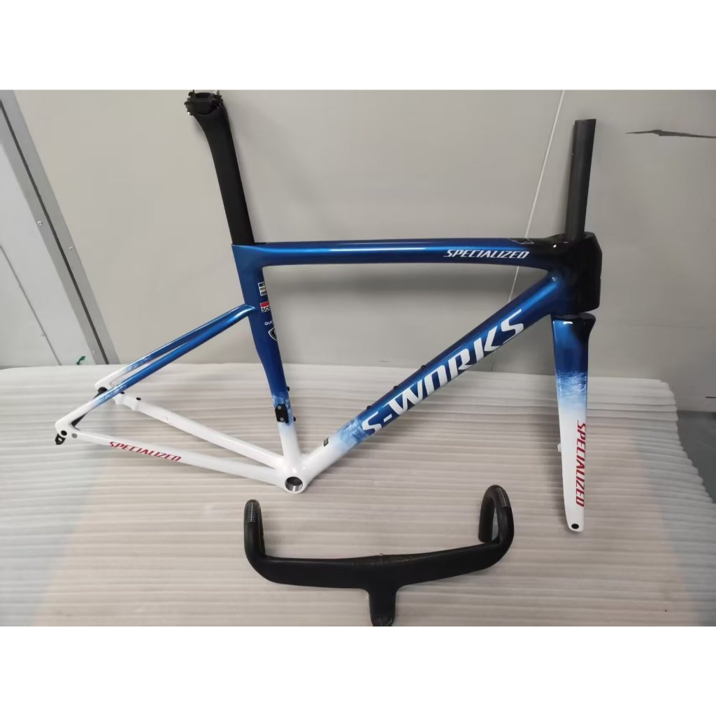 กรอบจักรยานถนนแบบคาร์บอนไฟเบอร์พร้อมแฮนด์ฟรี โทเร