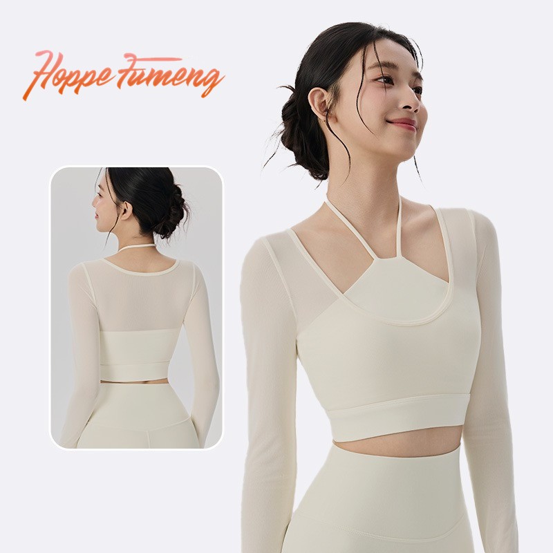 เบาะโยคะและเสื้อกีฬาแขนยาวสำหรับใช้กลางแจ้ง