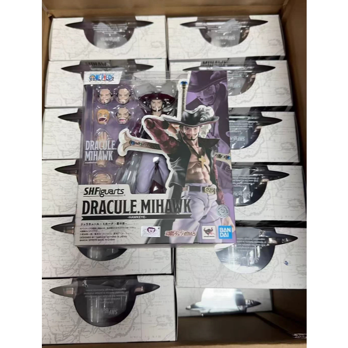 Bandai SHF One Piece Hawkeye Dracule Mihawk Action Figure
