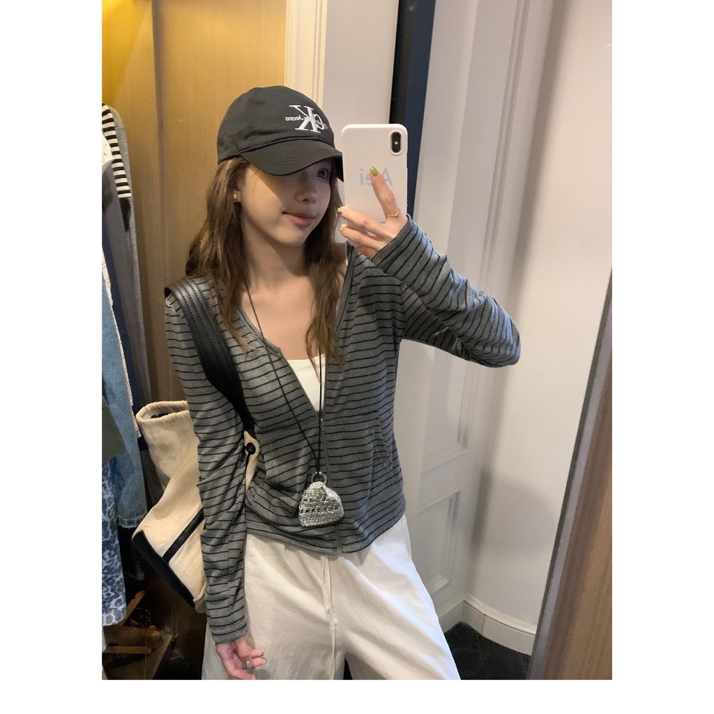 Bella Shop เสื้อคลุมบางๆ เสื้อแจ็คเก็ตแขนยาวมีฮู้ดลายทางพร้อมซิป สไตล์สปอร์ต ทรงเข้ารูป ใส่สบายดูผอม - รูปที่ 3