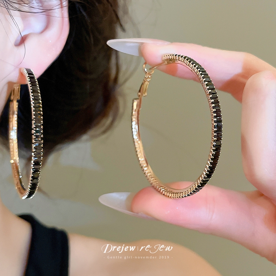 ต่างหูสองชั้นลายพิมพ์แบบห่วง สไตล์หรูหรา มีให้เลือกทั้งสีดำและสีทอง เสริมความสวยงามได้อย่างลงตัว - รูปที่ 3