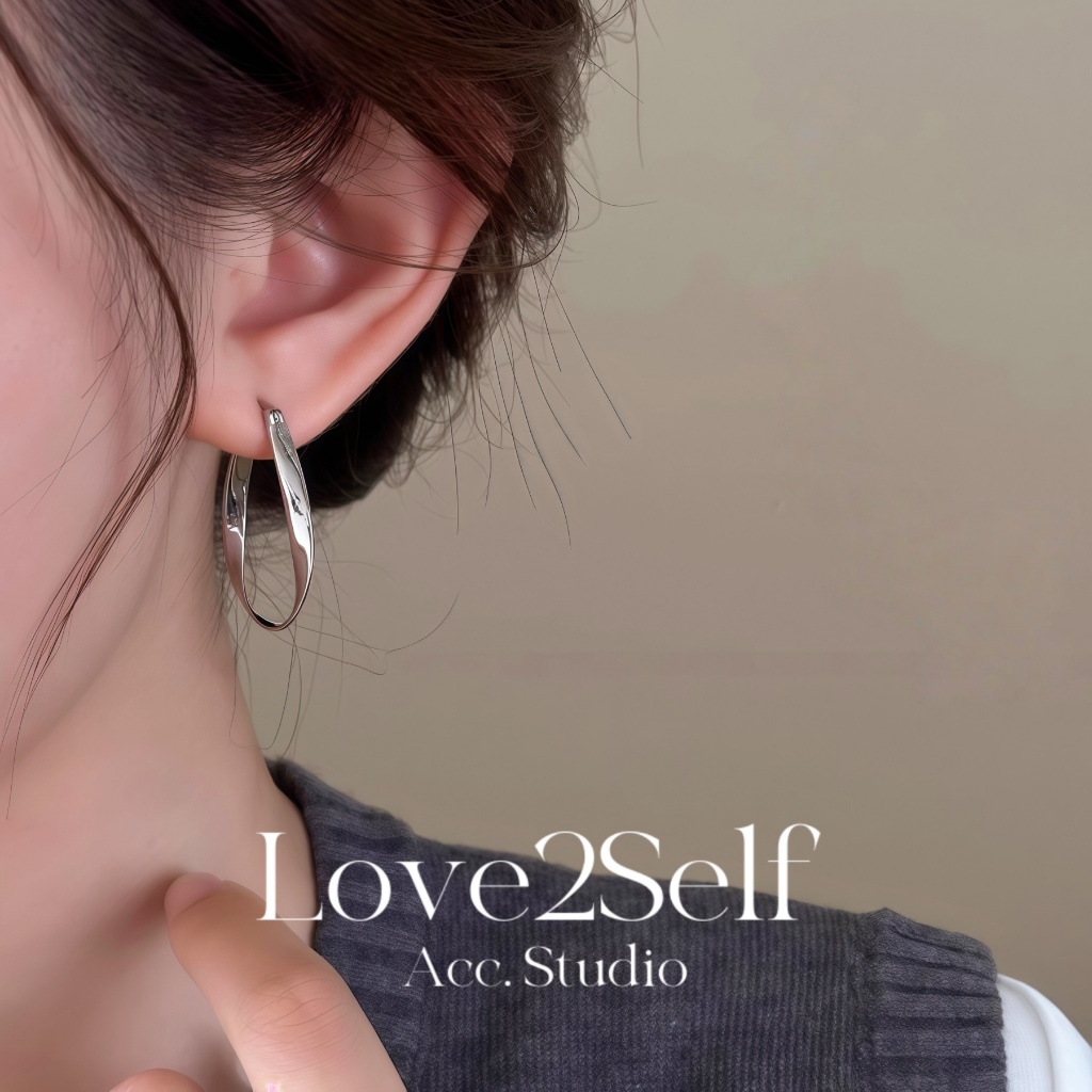 Love2Self E397 Hypoallergenic Silver Mobius Hoop ต่างหูสําหรับผู้หญิง Minimalist ต่างหูเกาหลี