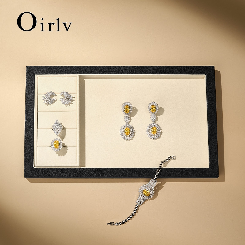 Oirlv ถาดแสดงเครื่องประดับหนังแท้ P238