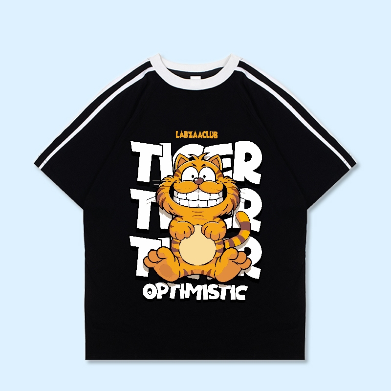 【จัดส่งจากกรุงเทพฯ】🔥NASA ฤดูร้อน ลายแมวการ์ตูน 🐱 สไตล์ขี้เกียจ oversize แขนสั้น ยูนิเซ็กส์ ลำลอง เทรนด์ สามแถบ สีดำ เสื้อYG813 - รูปที่ 7