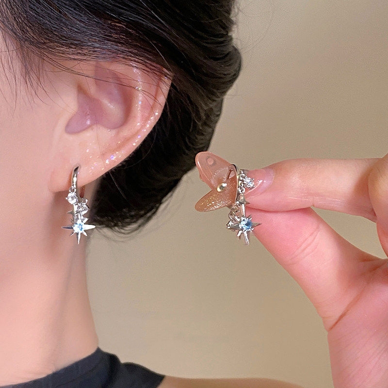 ต่างหูสไตล์เกาหลีสีฟ้าและเงินพร้อมเซอร์โคเนีย ของขวัญวันเกิดที่เหมาะสมสำหรับนักเรียนและผู้หญิง