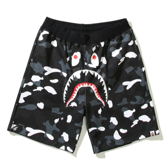 BAPE กางเกงขาสั้นลายพรางฉลามผู้ชายและผู้หญิงใหม่ 0819