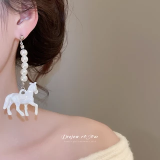 ชุดเครื่องประดับสำหรับผู้หญิง สร้อยคอกับต่างหู ดีไซน์แฟชั่น สวมใส่ง่ายทุกวัน