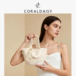 CORALDAISY สินค้าใหม่ปี 2026 กระเป๋าสะพายข้างสาน กระเป๋าถือติดกระดุมมุก สายสะพายยาวลายจุดหลากสี