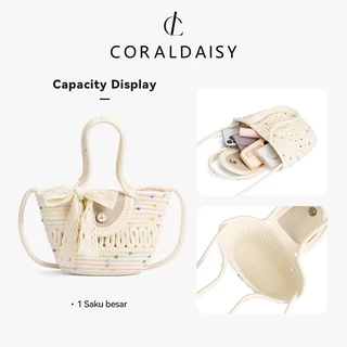 CORALDAISY สินค้าใหม่ปี 2026 กระเป๋าสะพายข้างสาน กระเป๋าถือติดกระดุมมุก สายสะพายยาวลายจุดหลากสี