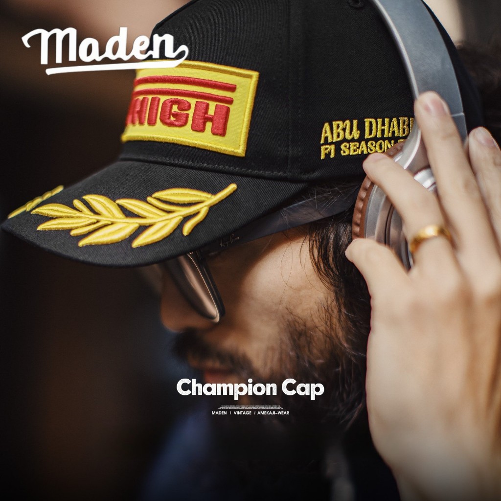 MADEN Workwear ผู้ชายฤดูใบไม้ผลิสีดําเบสบอลหมวกอเมริกัน F1 Champion เย็บปักถักร้อยแบน Brim หัวใหญ่เส้นรอบวงเป็ดลิ้นหมวก