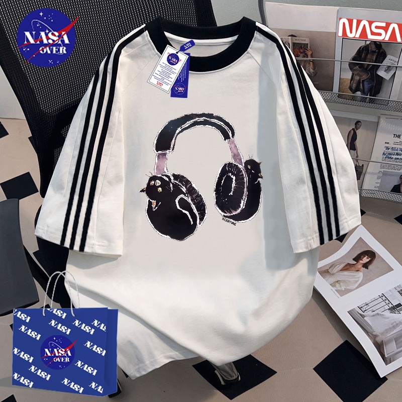【จัดส่งจากกรุงเทพฯ】 NASA ฤดูร้อน oversize แขนสั้น ลายหูฟังการ์ตูน   hiphop เทรนด์ สีขาว สามแถบ เสื้อ ยูนิเซ็กส์YG486 – โปรปัง