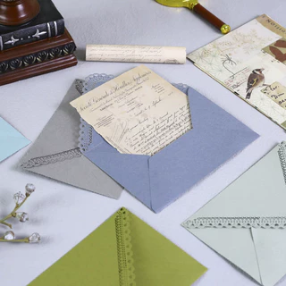 Exqusite Hollow Lace Envelopes Western สไตล์การ์ดเชิญปกซองจดหมายสําหรับตัวอักษรของขวัญปีใหม่ห่อกระเป๋างานแต่งงานโปสการ์ดเงินสดเงินซองจดหมาย