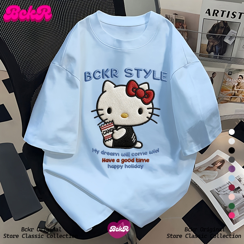 【จัดส่งตลอด 24 ชั่วโมง】🔥BCKR ลายปักเลียนแบบ ลายแมวน้อย เสื้อผญ เสื่อยืด🐱oversize คอกลม เสื้อYG3247