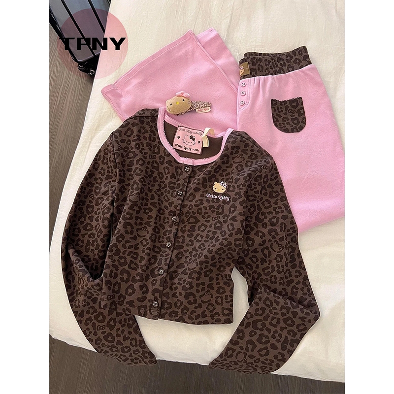 [TPNY] FASHION LOUNGEWEARชุดนอน Kitty ลายเสือดาว สไตล์ใหม่สำหรับฤดูใบไม้ผลิ ไซส์ใหญ่สำหรับผู้หญิง ชุดแต่งตัวภายในบ้าน