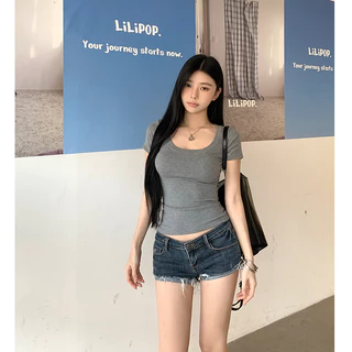 🤎Bra Queen🖤เสื้อยืดแขนสั้นไหล่ตรงคอยูสําหรับผู้หญิงในฤดูร้อนทรงเข้ารูปรัดเอวรัดรูปสาวร้อนสั้นด้านบน
