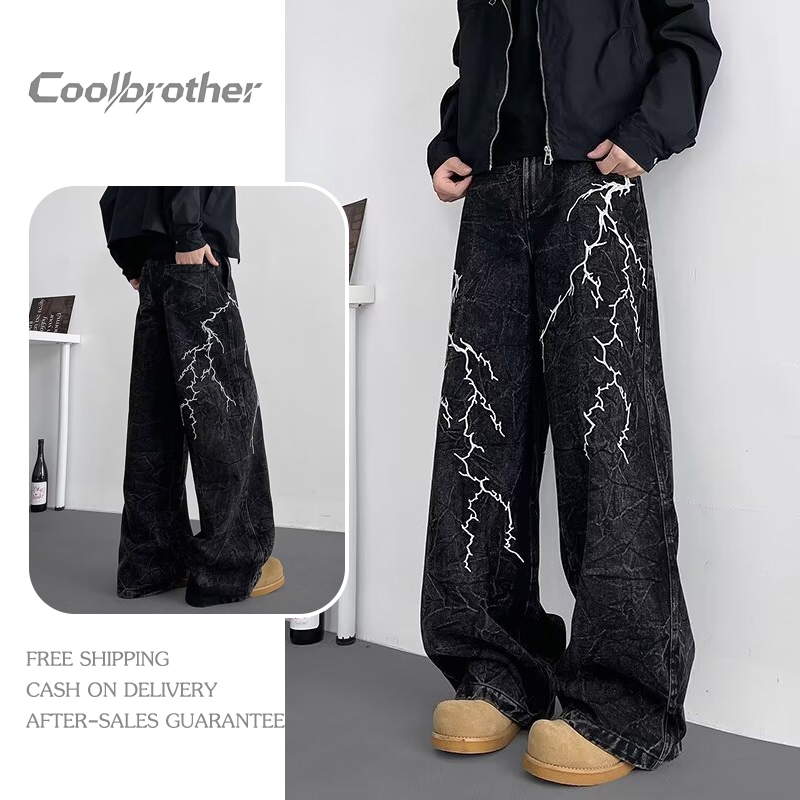 [COOL BROTHER]กางเกงยีนส์สไตล์อเมริกันคลาสสิกสำหรับทั้งผู้ชายและผู้หญิง าลองผู้ชายทรงหลวมพิมพ์ลายสายฟ้าปัก vibe กางเกงยีนส์สไตล์ฮิปฮอป