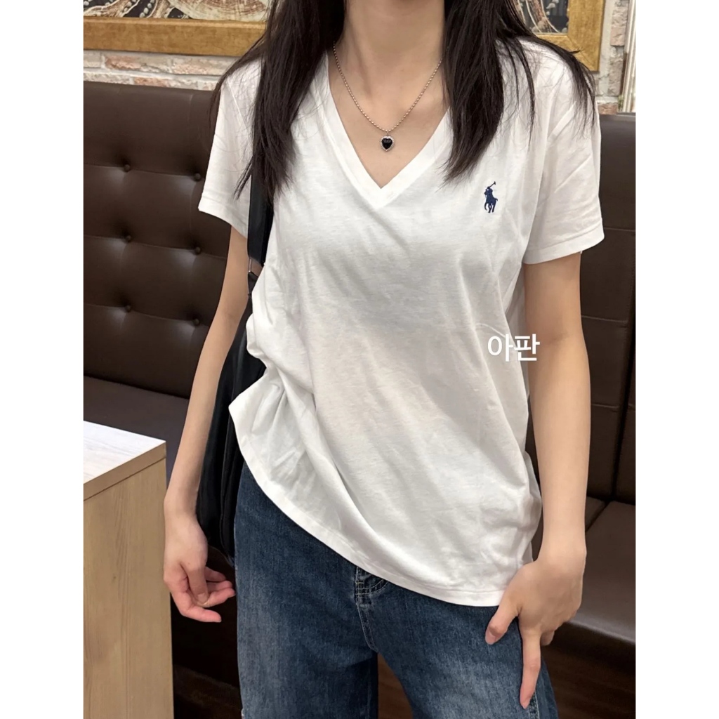 ทีเสื้อสุภาพสตรีคอวีแขนสั้นฤดูร้อนผ้าฝ้ายแท้สีทึบปักเสื้อยืดแขนสั้นลําลอง