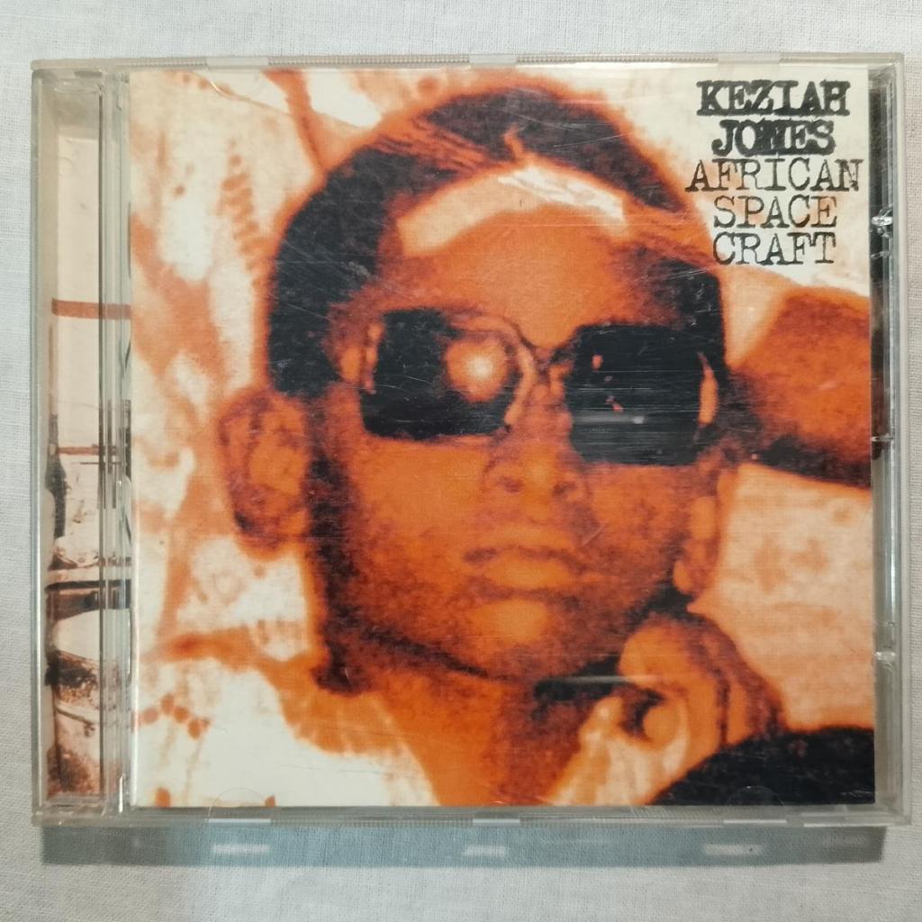 Keziah Jones – งานฝีมืออวกาศแอฟริกัน 	Psychedelic, Electric Blues, Funk, อัลบั้มซีดี Funk Metal 1995