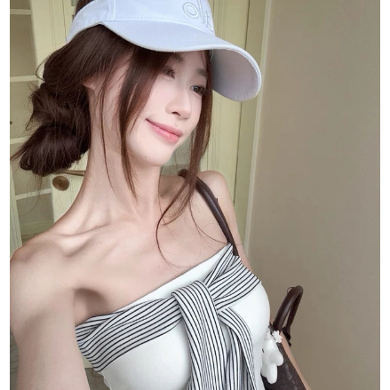 NICO BRA เสื้อเกาะอกผู้หญิง ดีไซน์เชื่อกผูกหน้าอก เสื้อครอปทรงรัดรูป เซ็กซี่แฟชั่นY2K สไตล์อเมริกัน สีพื้น แขนกุด - รูปที่ 4