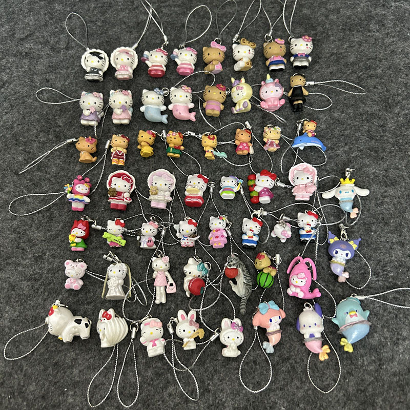 SANRIO 76รูปแบบMini Hello Kittyพวงกุญแจจี้แมวคริสต์มาสสัตว์Action Figureอะนิเมะตัวเลขของเล่นงานอดิเรกFigurineการ์ตูน2-3ซม.Sanrioของขวัญสะสม
