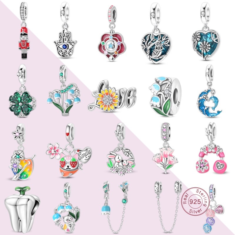 แหวนปีกผีเสื้อเงิน Sterling Silver พริกขี้หนูสี่ใบรูปแบบพิเศษ เหมาะสำหรับสร้อยข้อมือของคุณ เป็นของขวัญที่สวยงาม