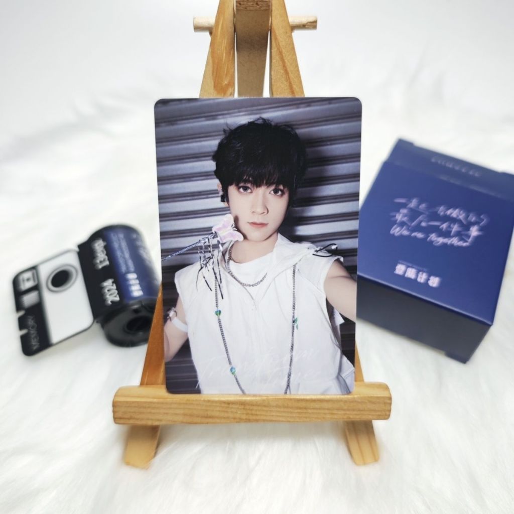 TF Family 4th Generation TF家族《登录时刻》家族纪念款纪念胶卷正版