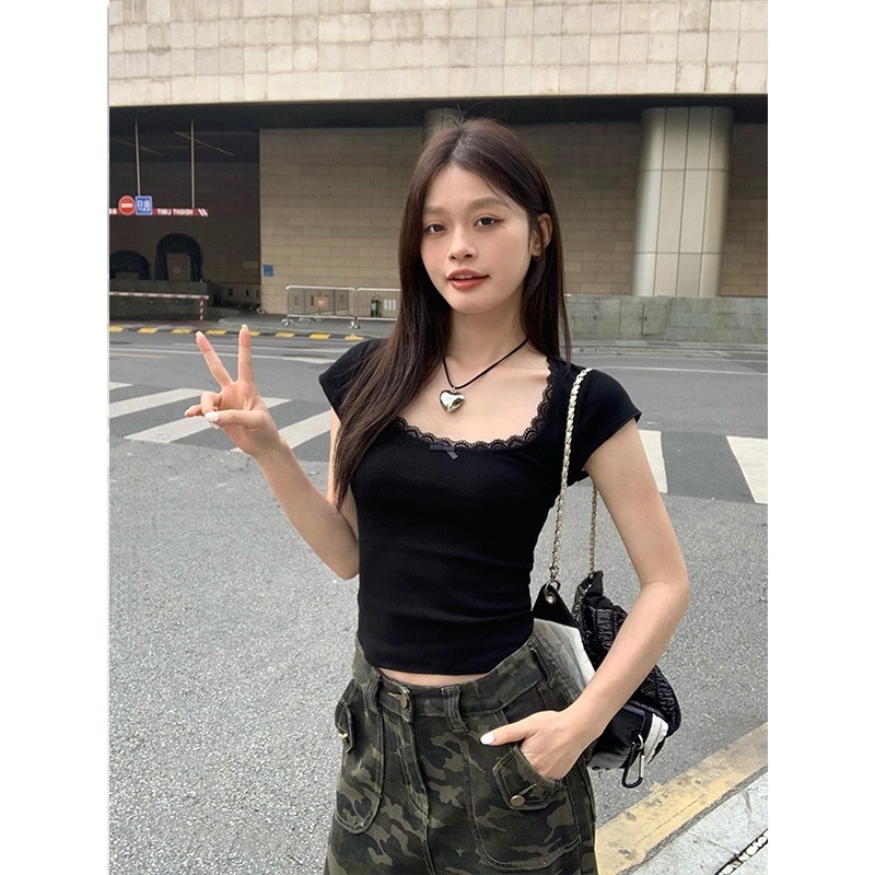 เสื้อยืดแขนสั้นโยคคอวีลูกไม้โบว์ สีดำสไตล์เกาหลี