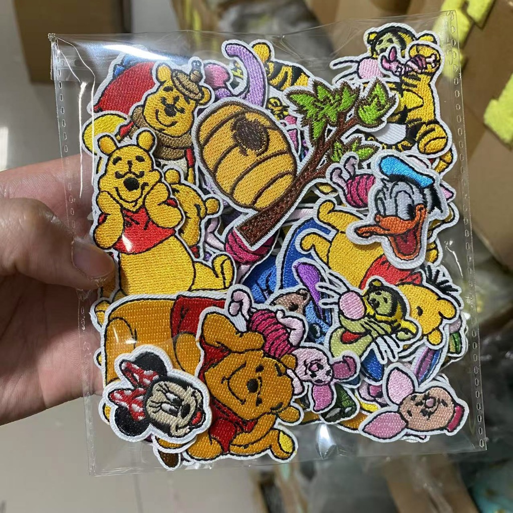 Winnie the Pooh Series ปักสติกเกอร์ผ้าปักเสื้อผ้ากระเป๋าผ้านวมกางเกง Patch รีดผ้า diy