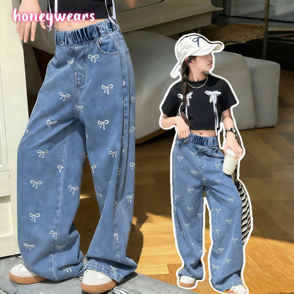 honeywears⚡พร้อมส่ง⚡กางเกงยีนส์ขากว้างสำหรับเด็ก กางเกงขายาวเอวสูงเด็กผู้หญิง ลายโบว์แฟชั่น ผลิตจากผ้าเดนิมคุณภาพดี เอวยืดปรับระดับพอดีตัว ไซส์ 110-160 ราคา ถูกที่สุด ดีลบีเคเค